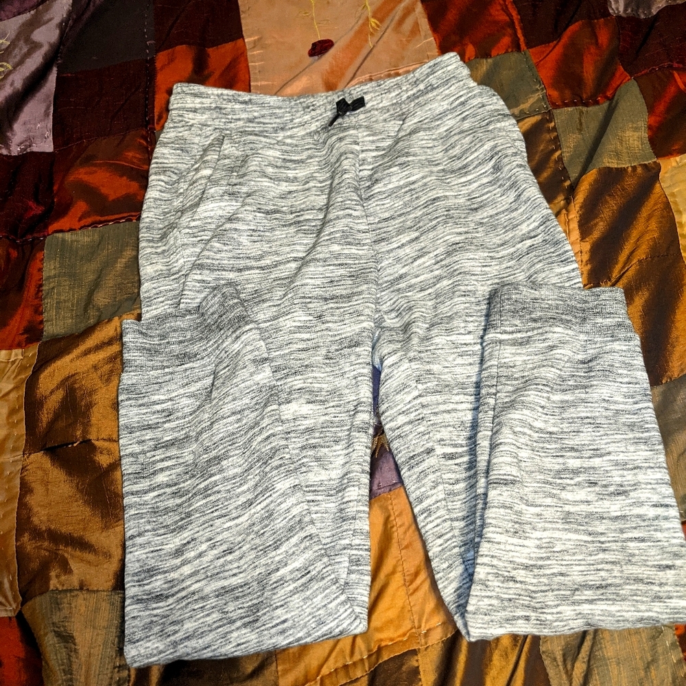 White and black joggers